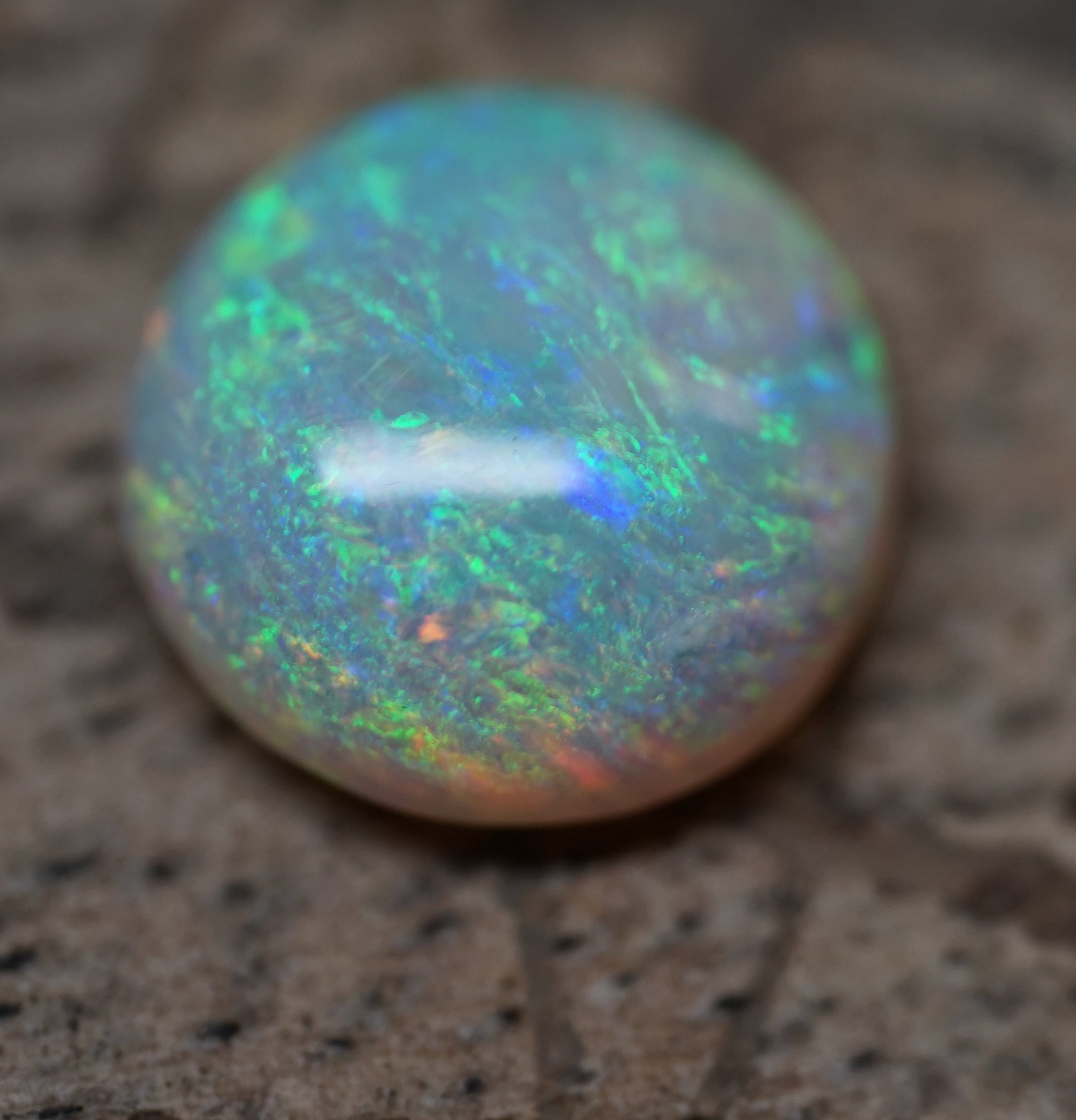 High Dome Ringstone - Coober Pedy Crystal Opal - 2.1 Carats. 0038
