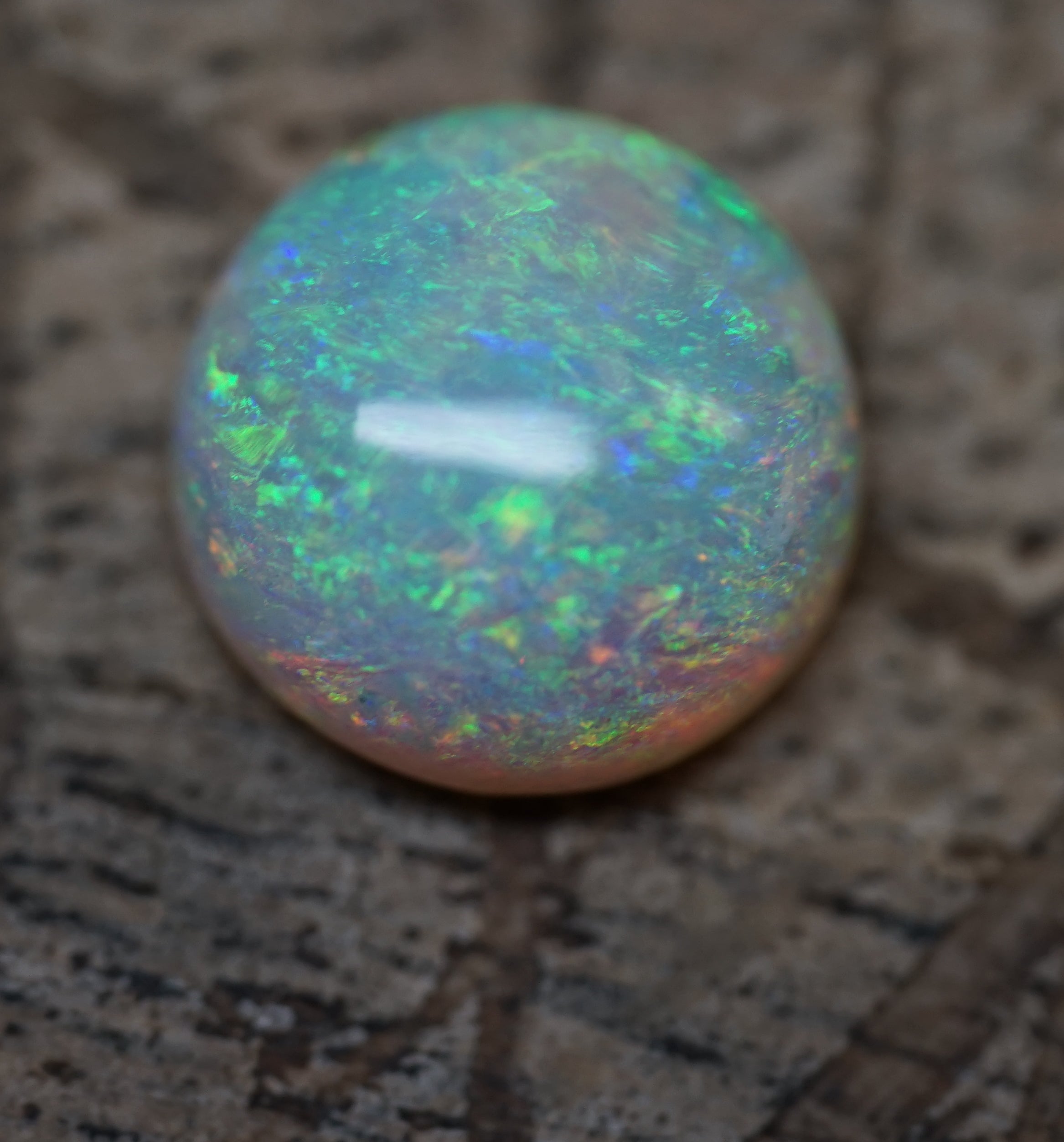 High Dome Ringstone - Coober Pedy Crystal Opal - 2.1 Carats. 0038
