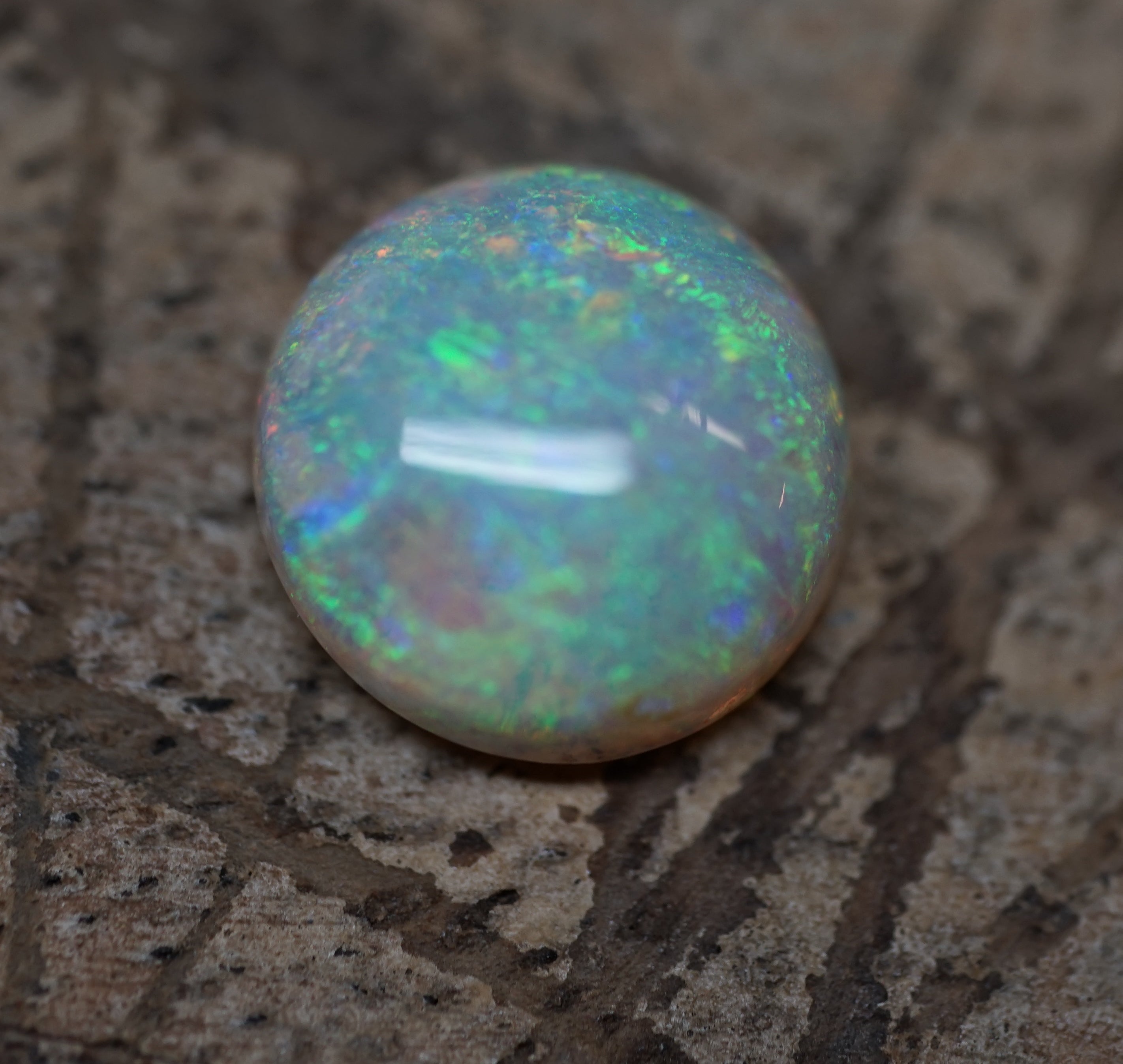 High Dome Ringstone - Coober Pedy Crystal Opal - 2.1 Carats. 0038