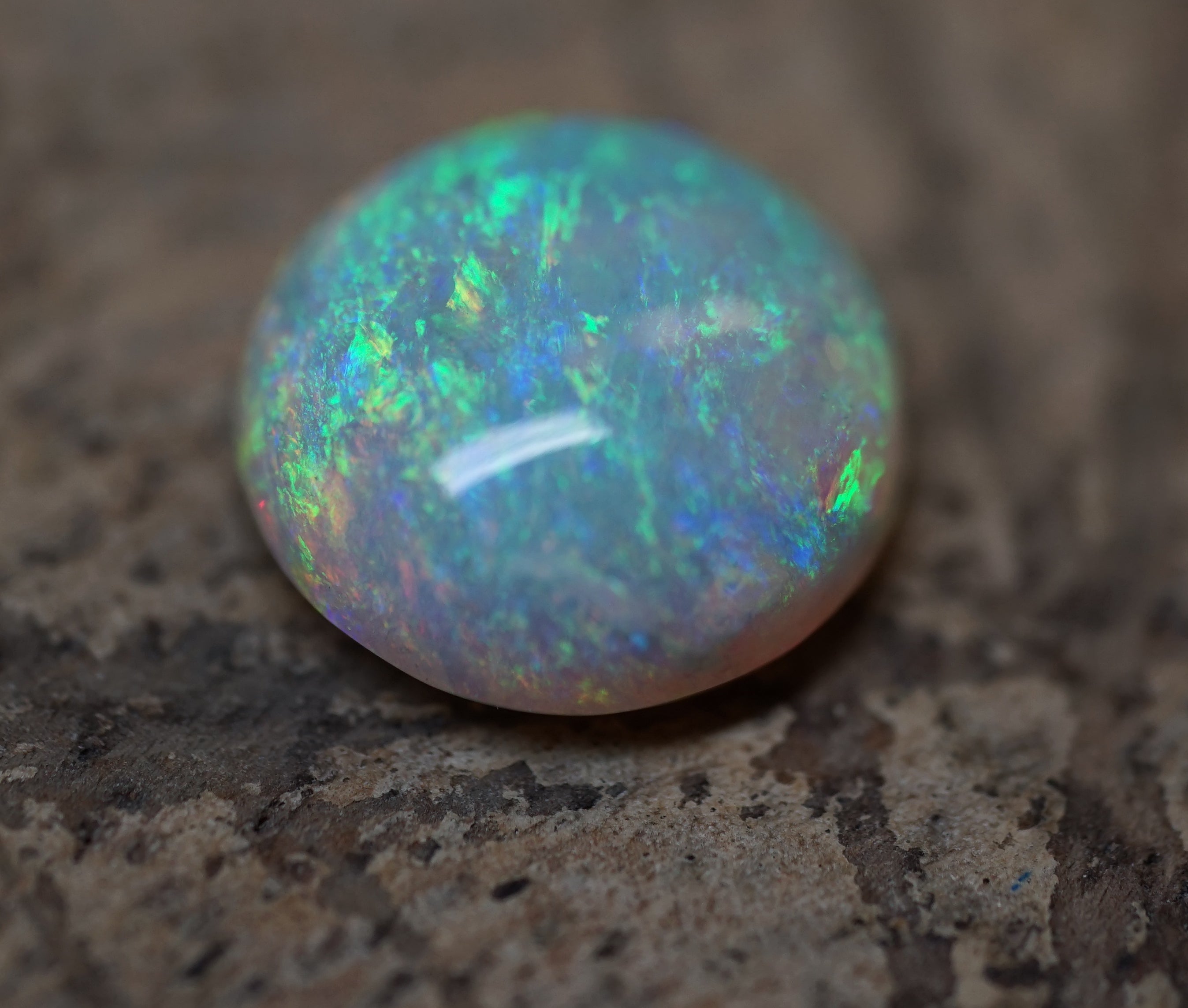 High Dome Ringstone - Coober Pedy Crystal Opal - 2.1 Carats. 0038