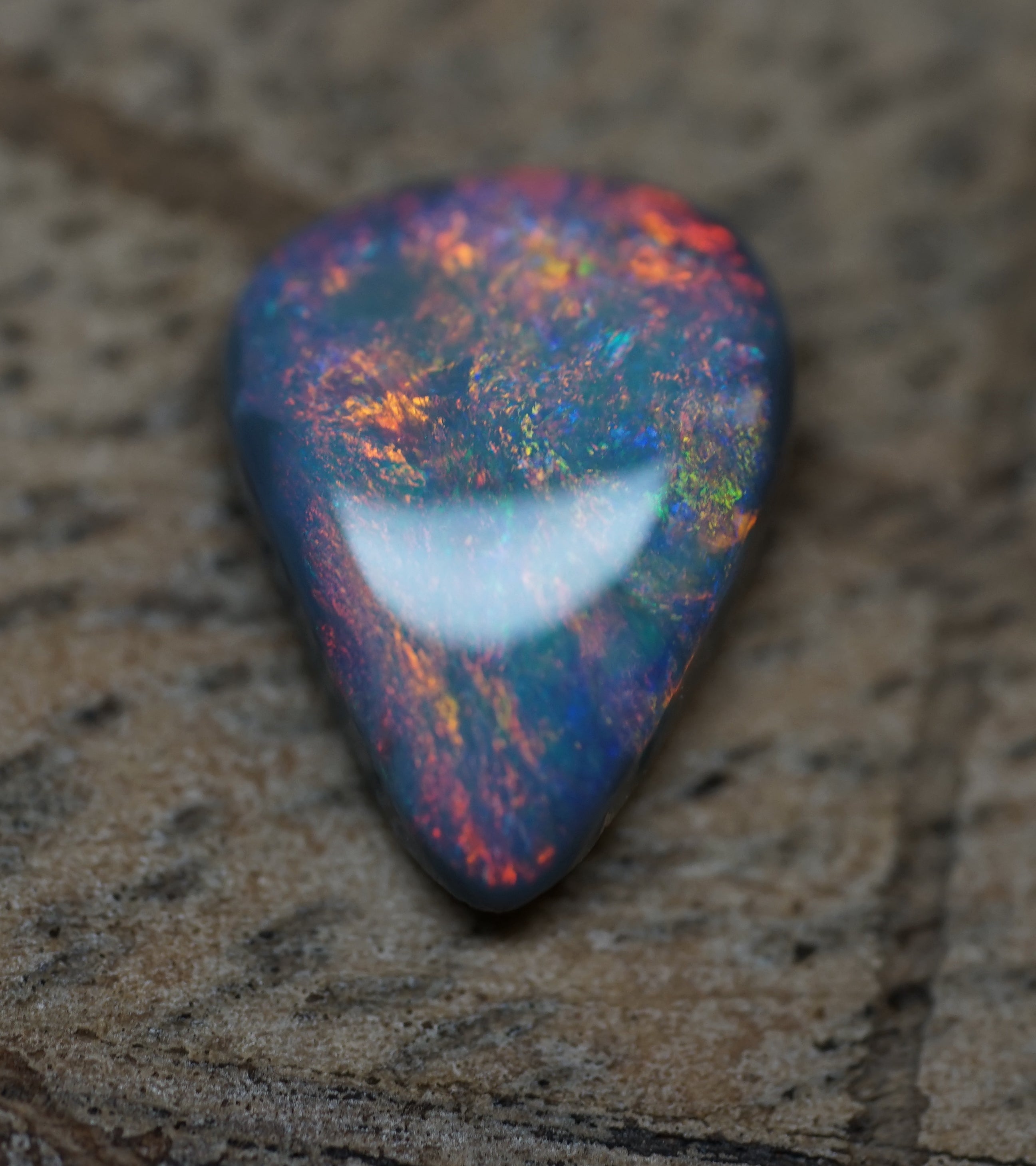 Lightning Ridge Black Opal - 1.8 Carats. 0053