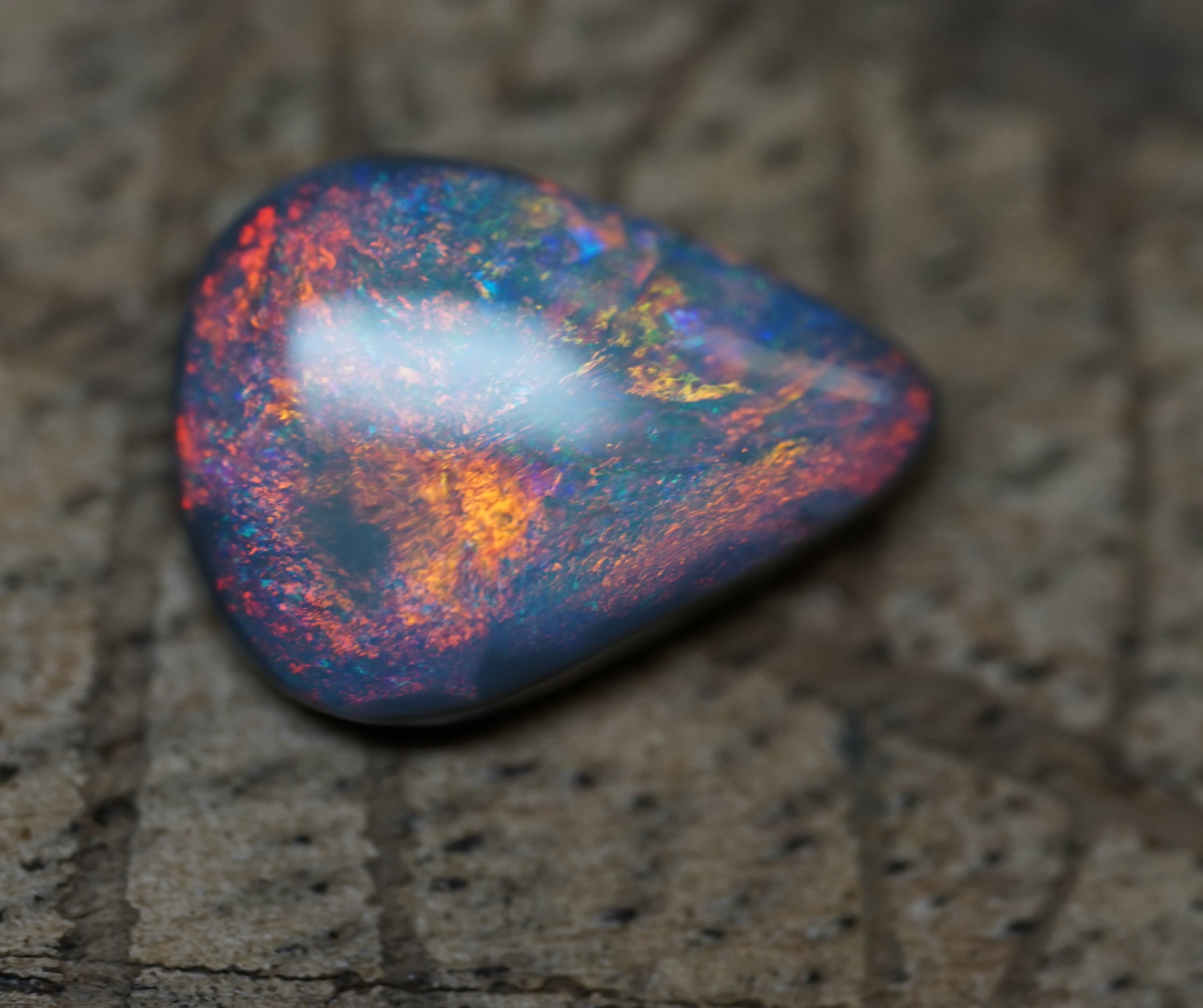 Lightning Ridge Black Opal - 1.8 Carats. 0053