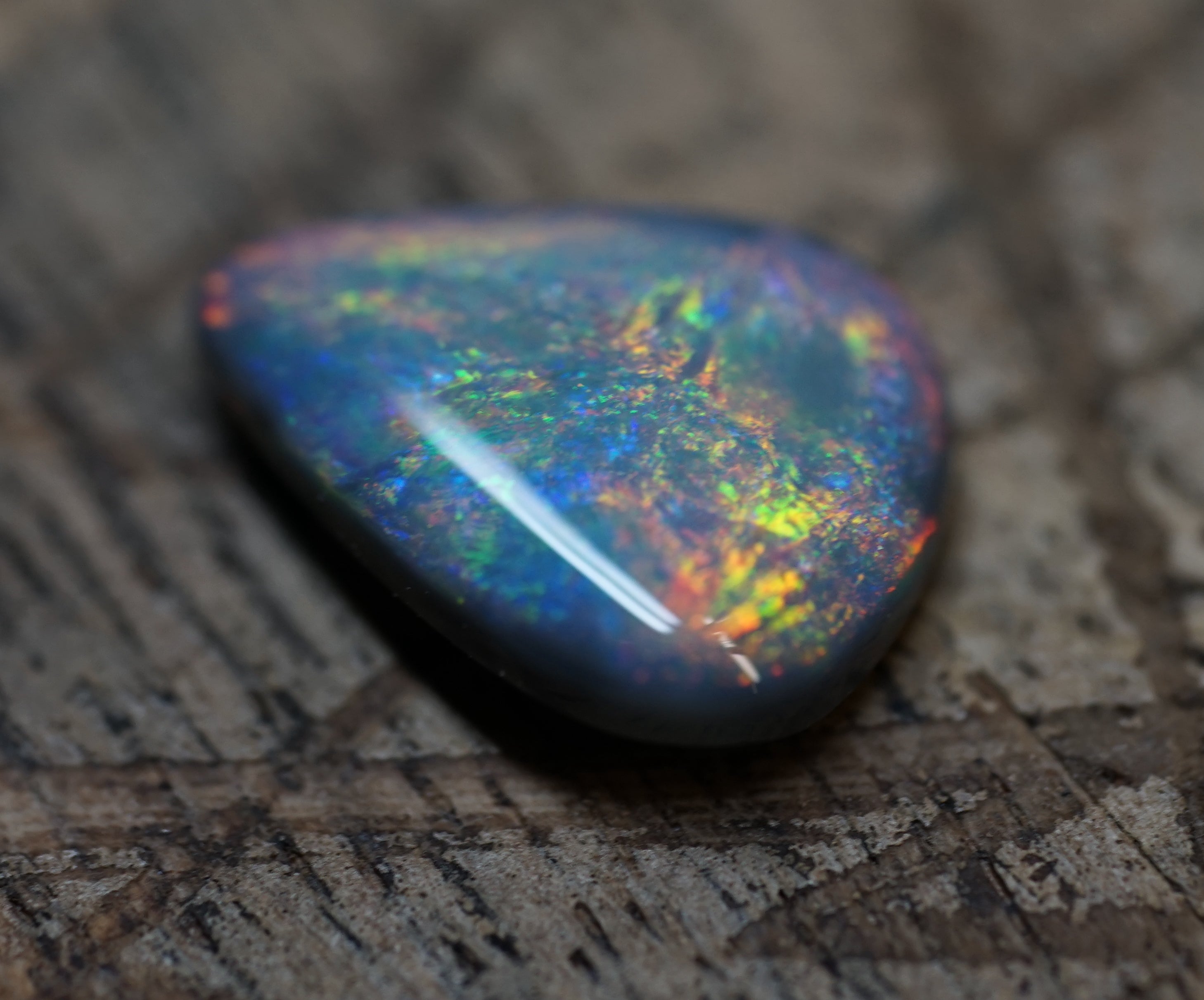 Lightning Ridge Black Opal - 1.8 Carats. 0053