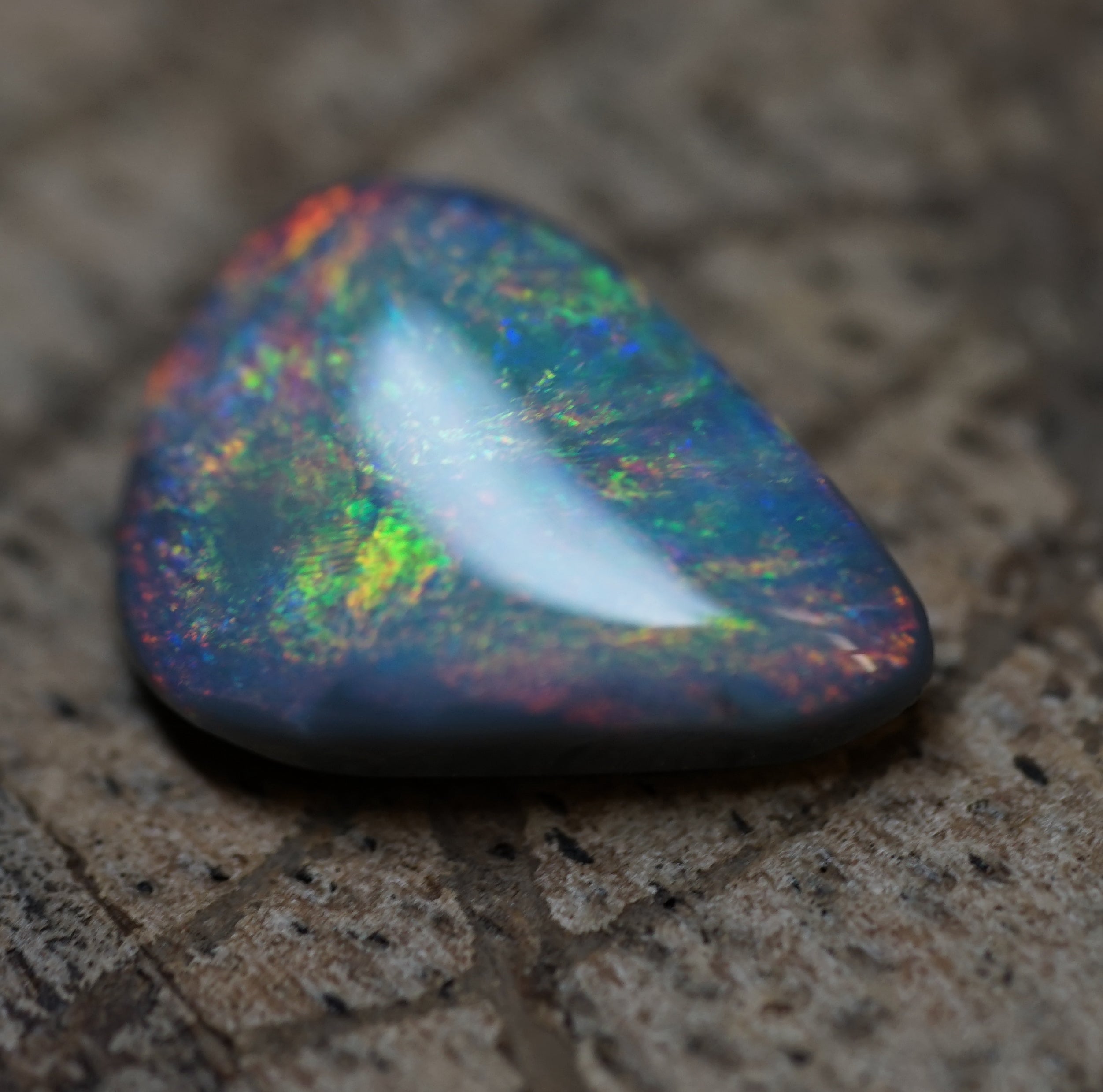 Lightning Ridge Black Opal - 1.8 Carats. 0053