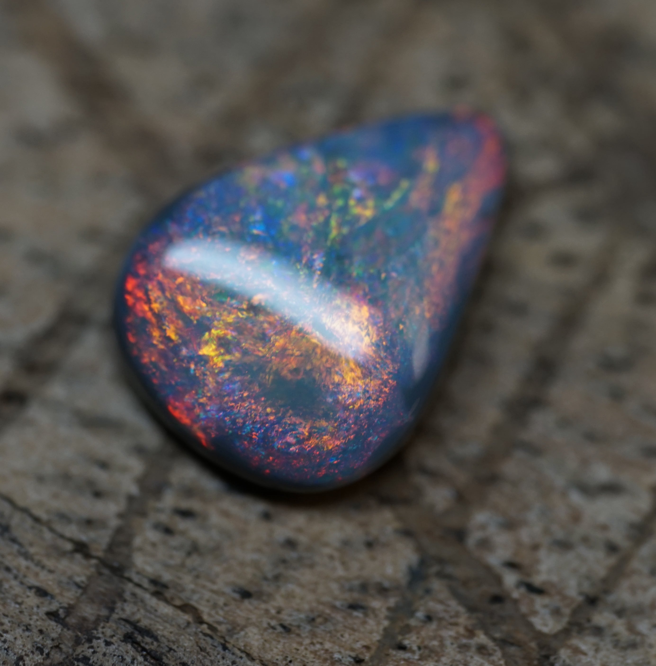 Lightning Ridge Black Opal - 1.8 Carats. 0053