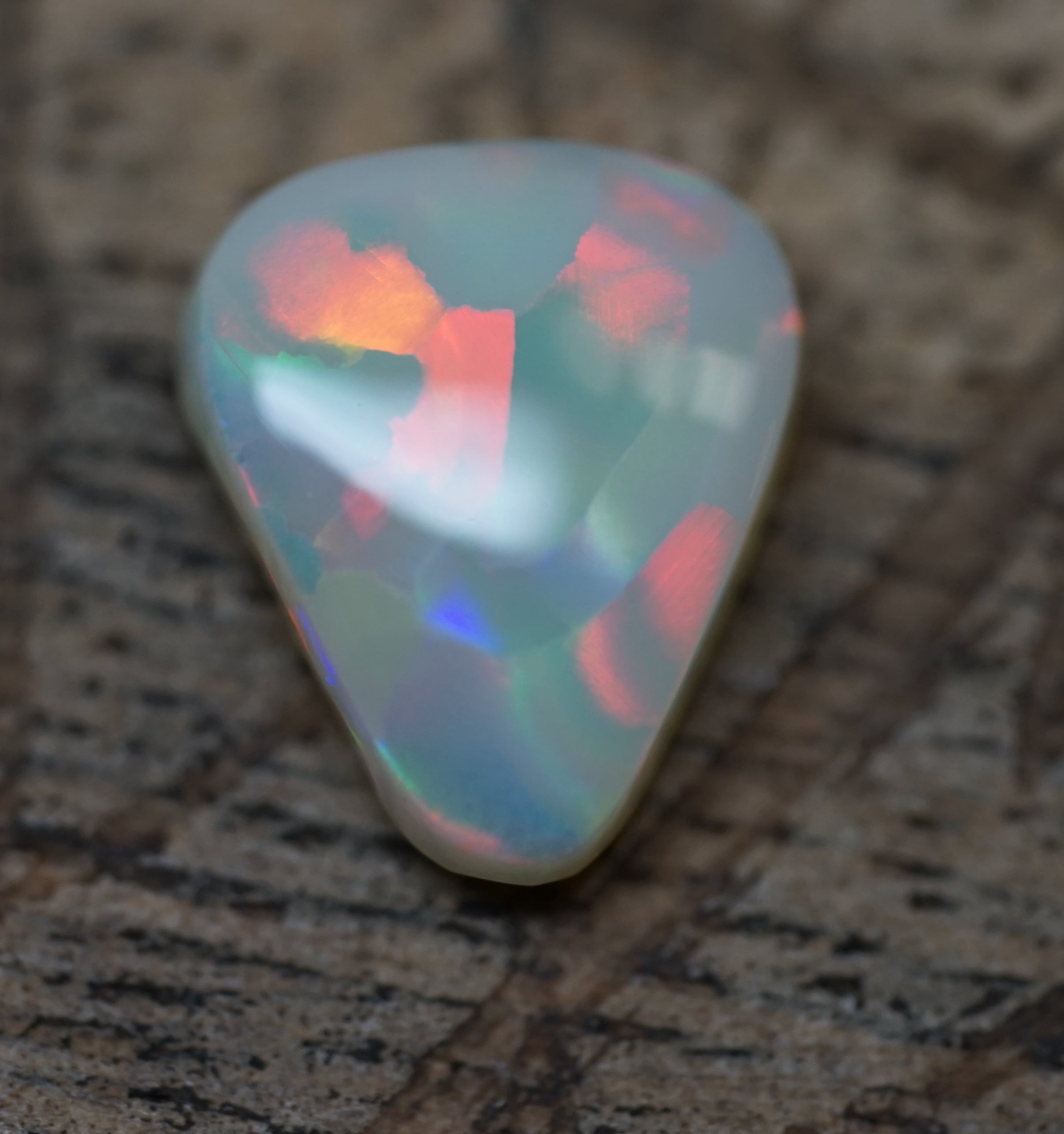 Lightning Ridge Rare Pattern - 1.8 Carats. 0057