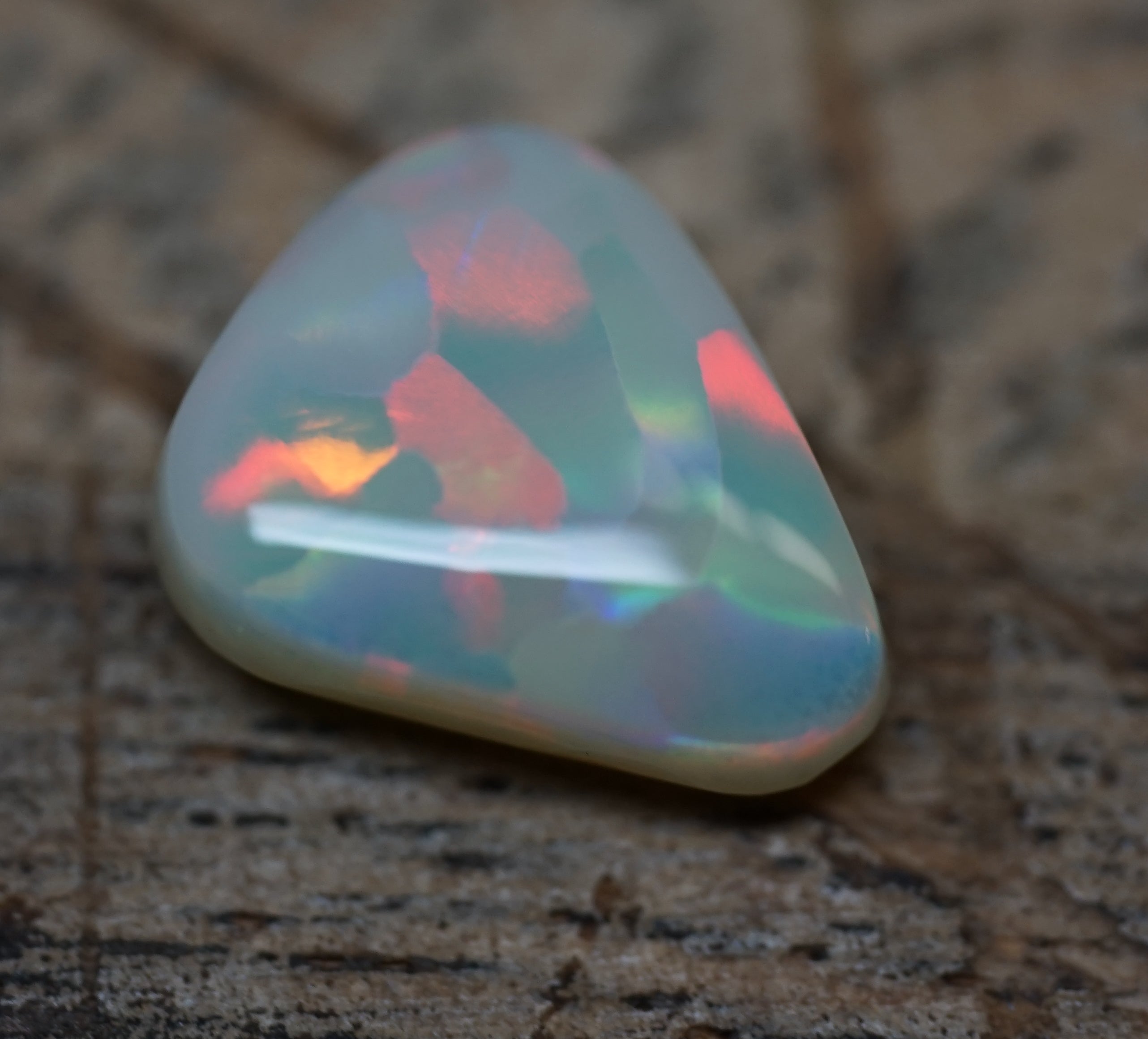 Lightning Ridge Rare Pattern - 1.8 Carats. 0057