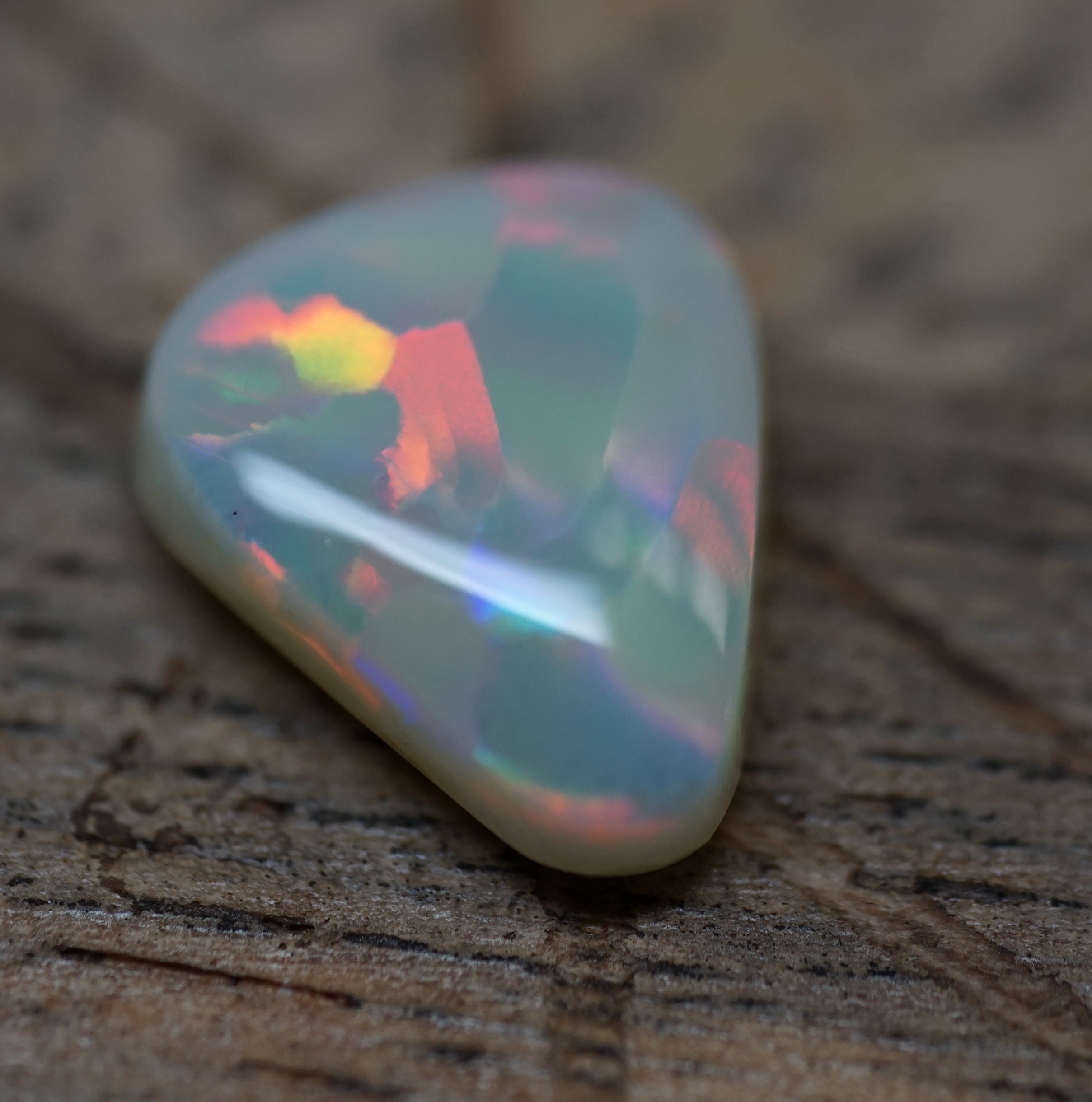 Lightning Ridge Rare Pattern - 1.8 Carats. 0057