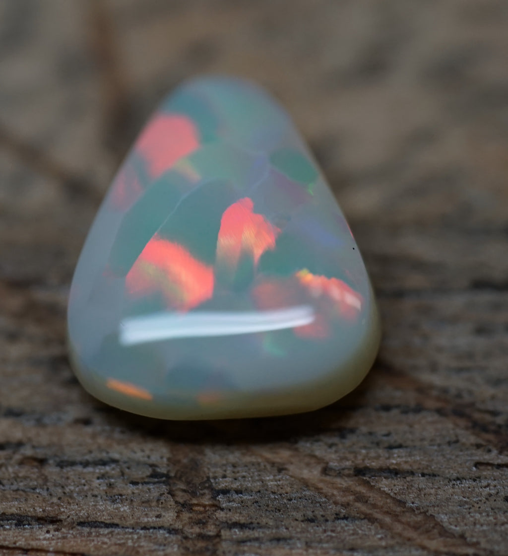 Lightning Ridge Rare Pattern - 1.8 Carats. 0057