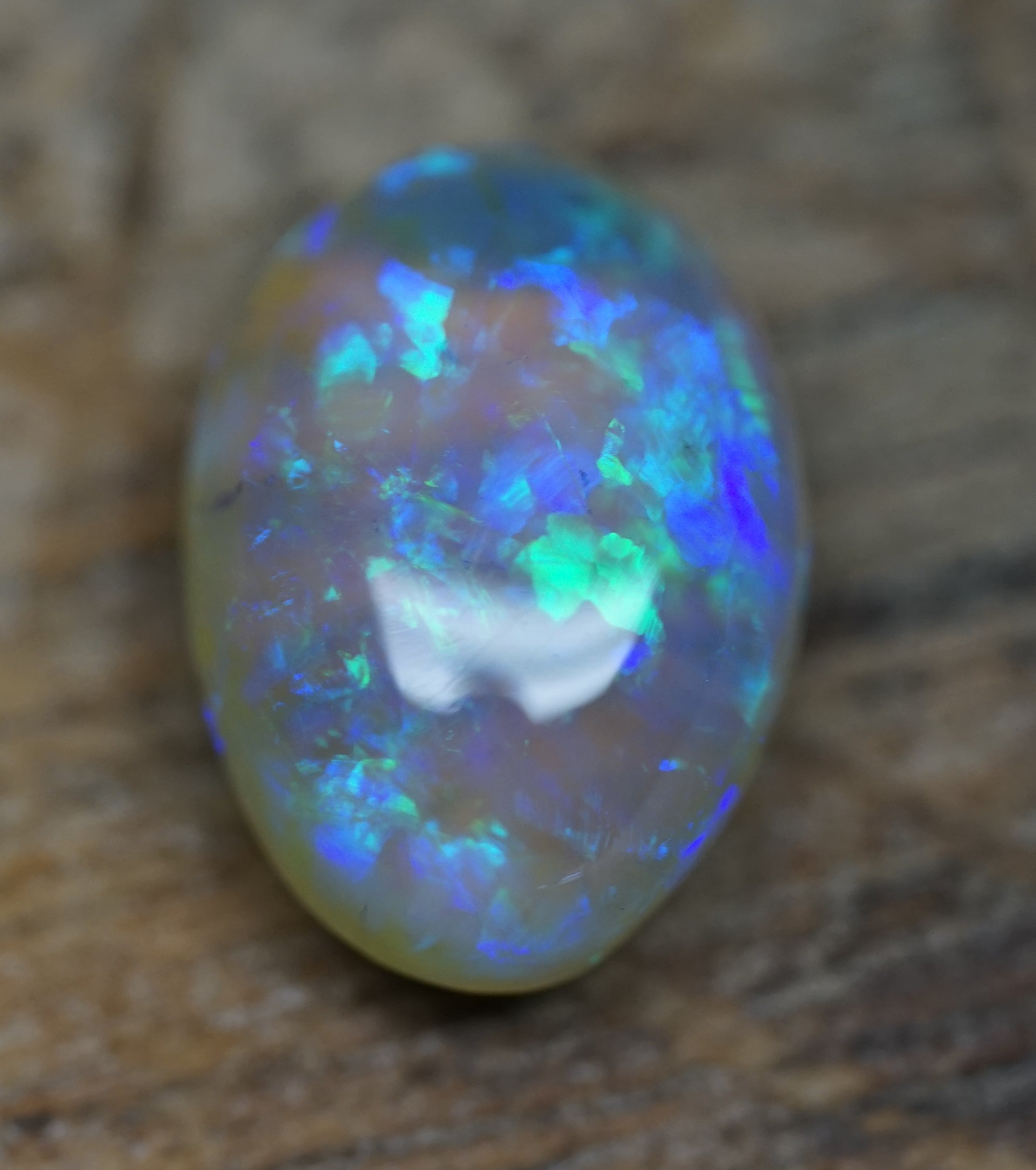 Mintabie Crystal Oval Ringstone - 2.7 Carats. 0063