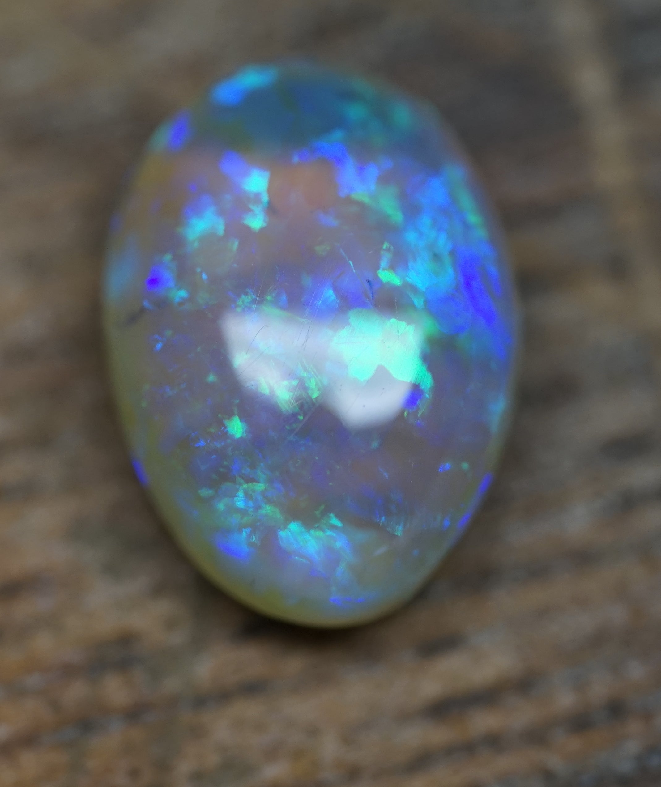 Mintabie Crystal Oval Ringstone - 2.7 Carats. 0063