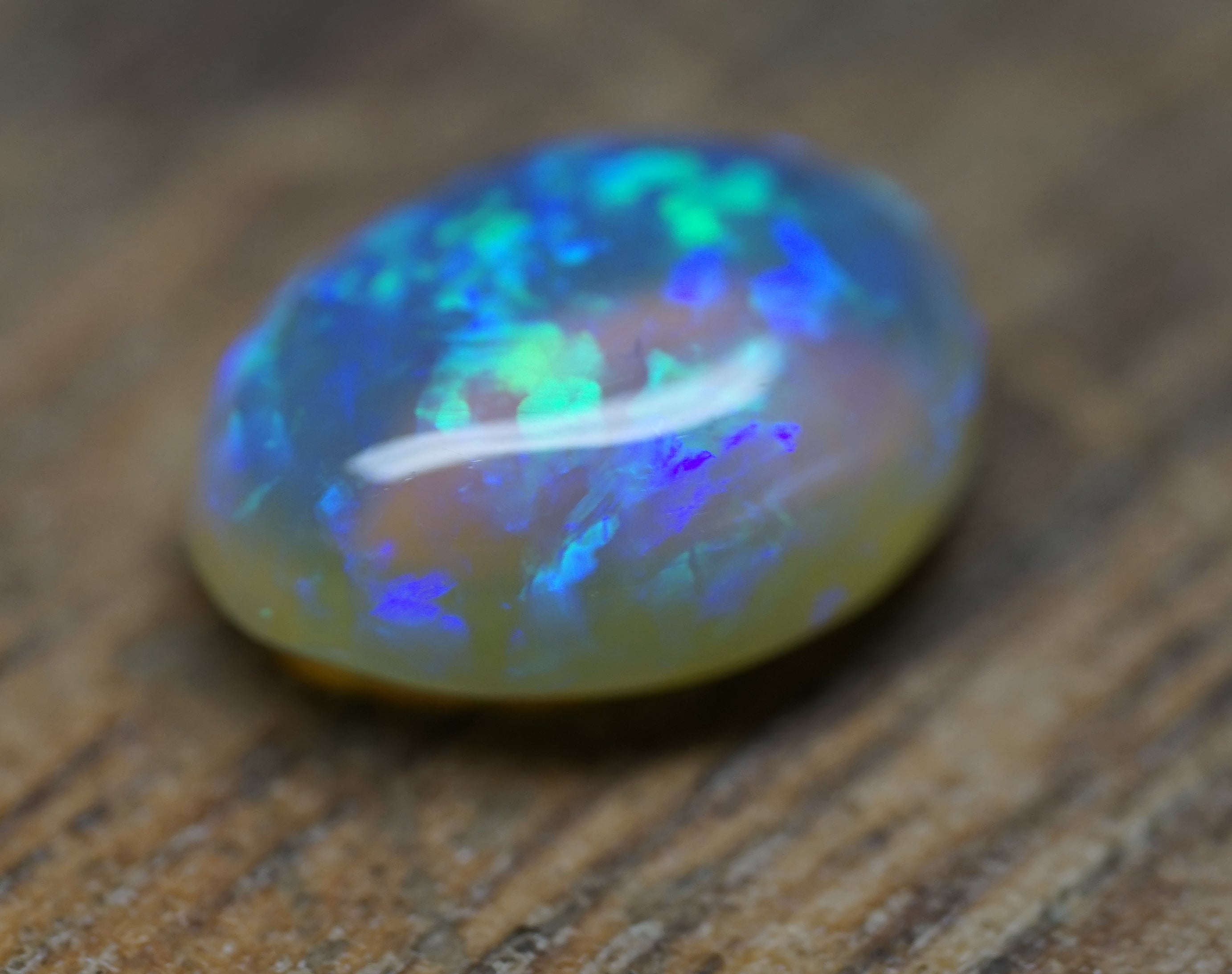 Mintabie Crystal Oval Ringstone - 2.7 Carats. 0063