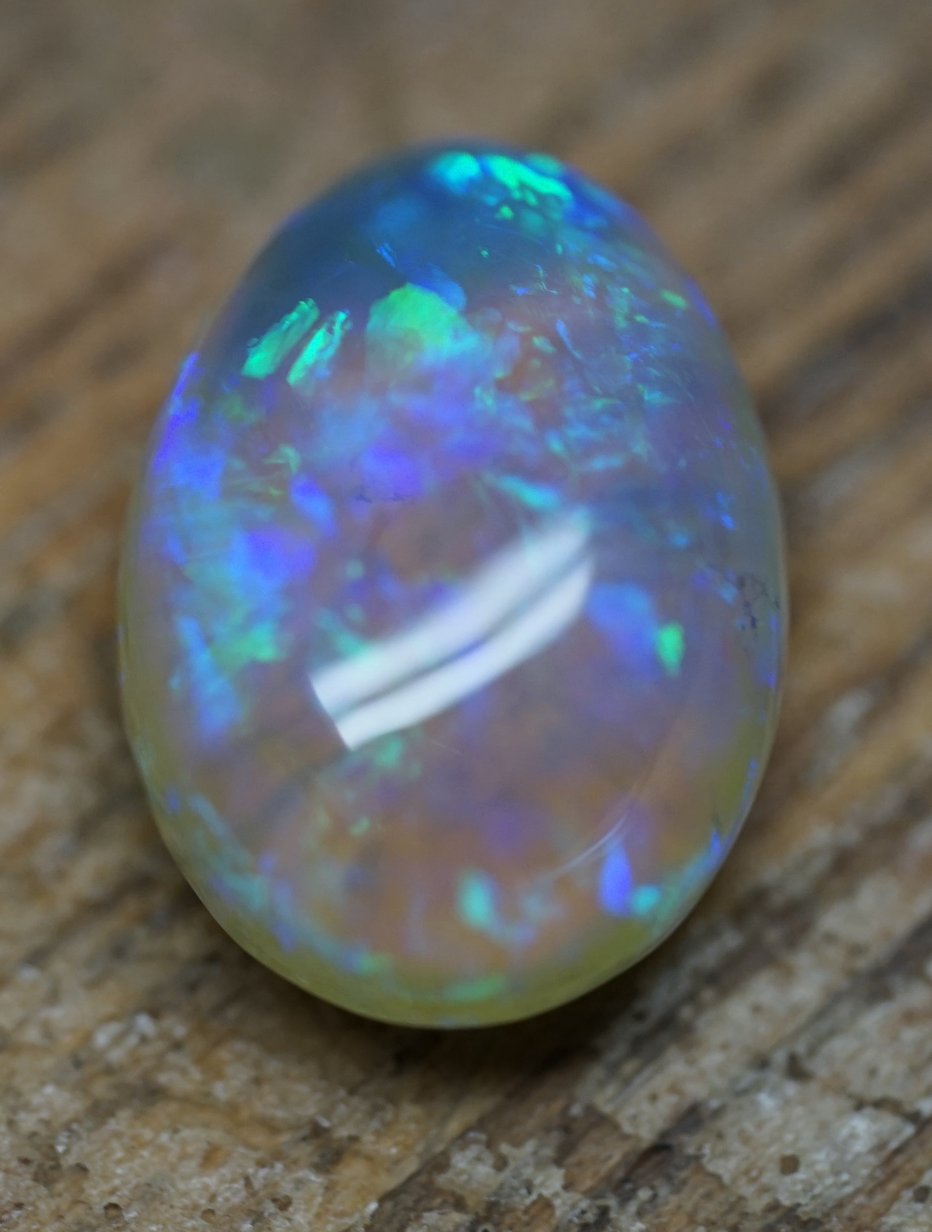 Mintabie Crystal Oval Ringstone - 2.7 Carats. 0063