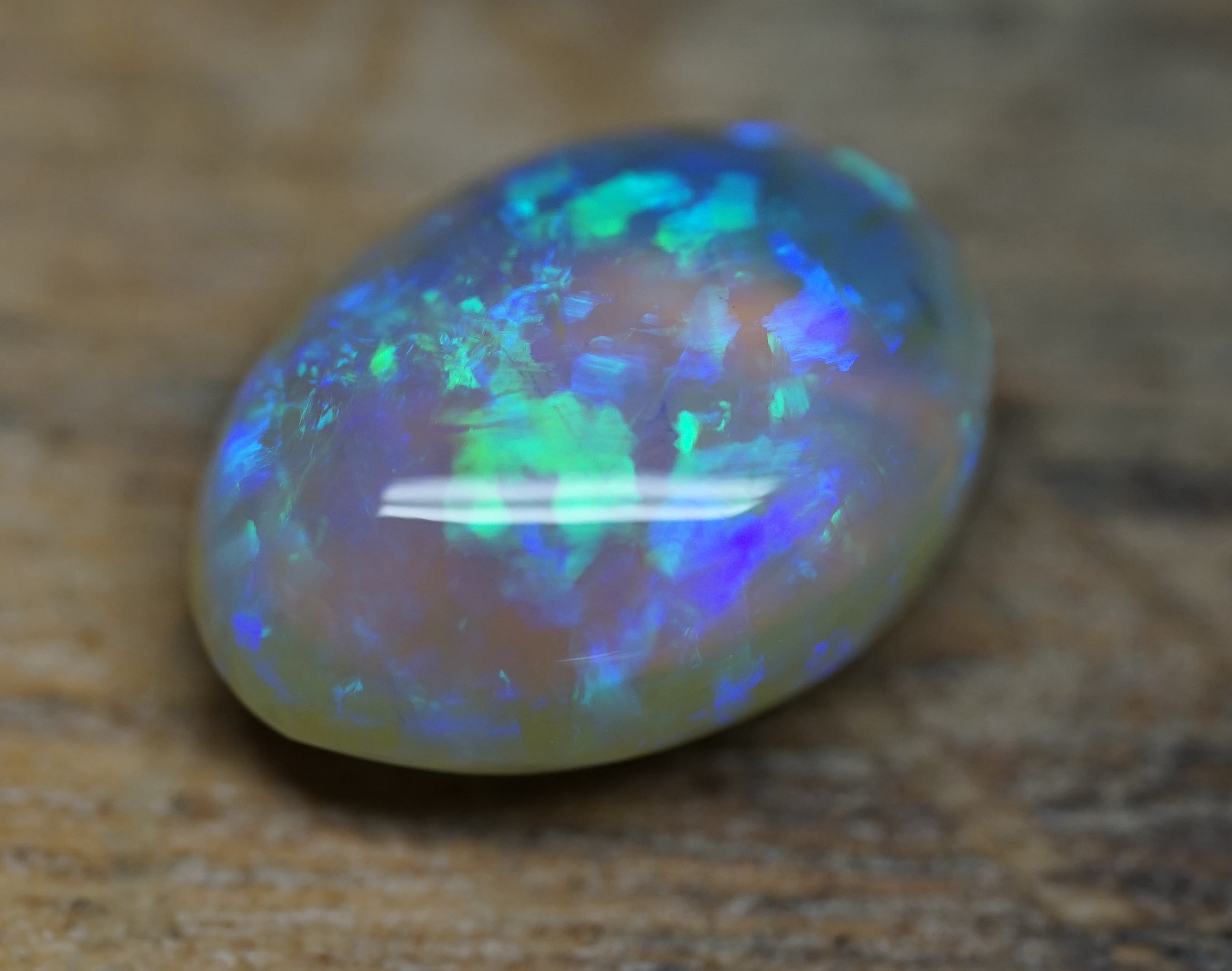Mintabie Crystal Oval Ringstone - 2.7 Carats. 0063