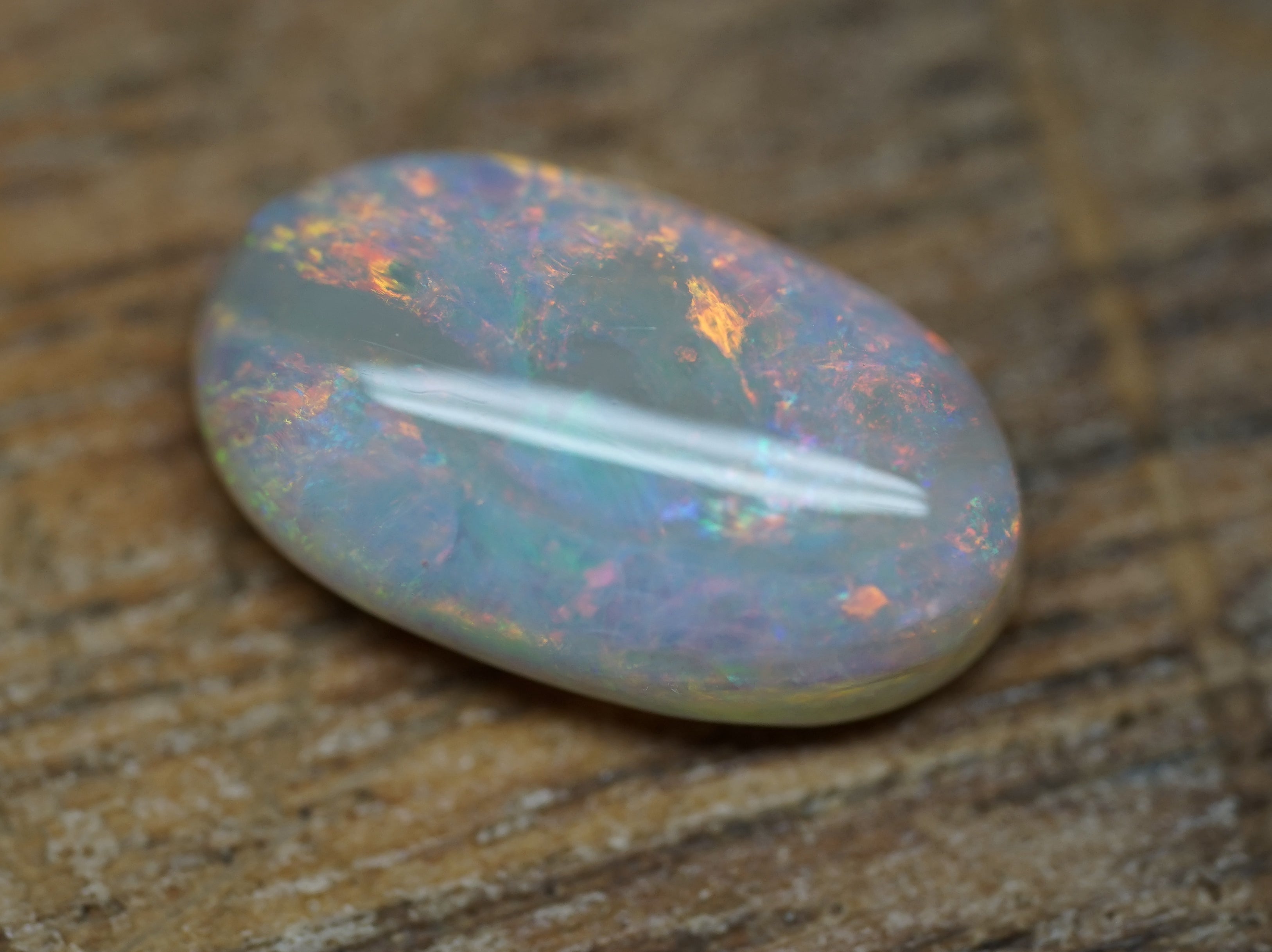 Medium Dome Mintabie Oval - 2.8 Carats. 0059