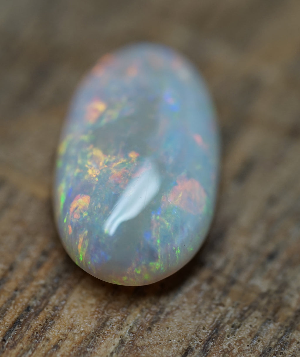 Medium Dome Mintabie Oval - 2.8 Carats. 0059