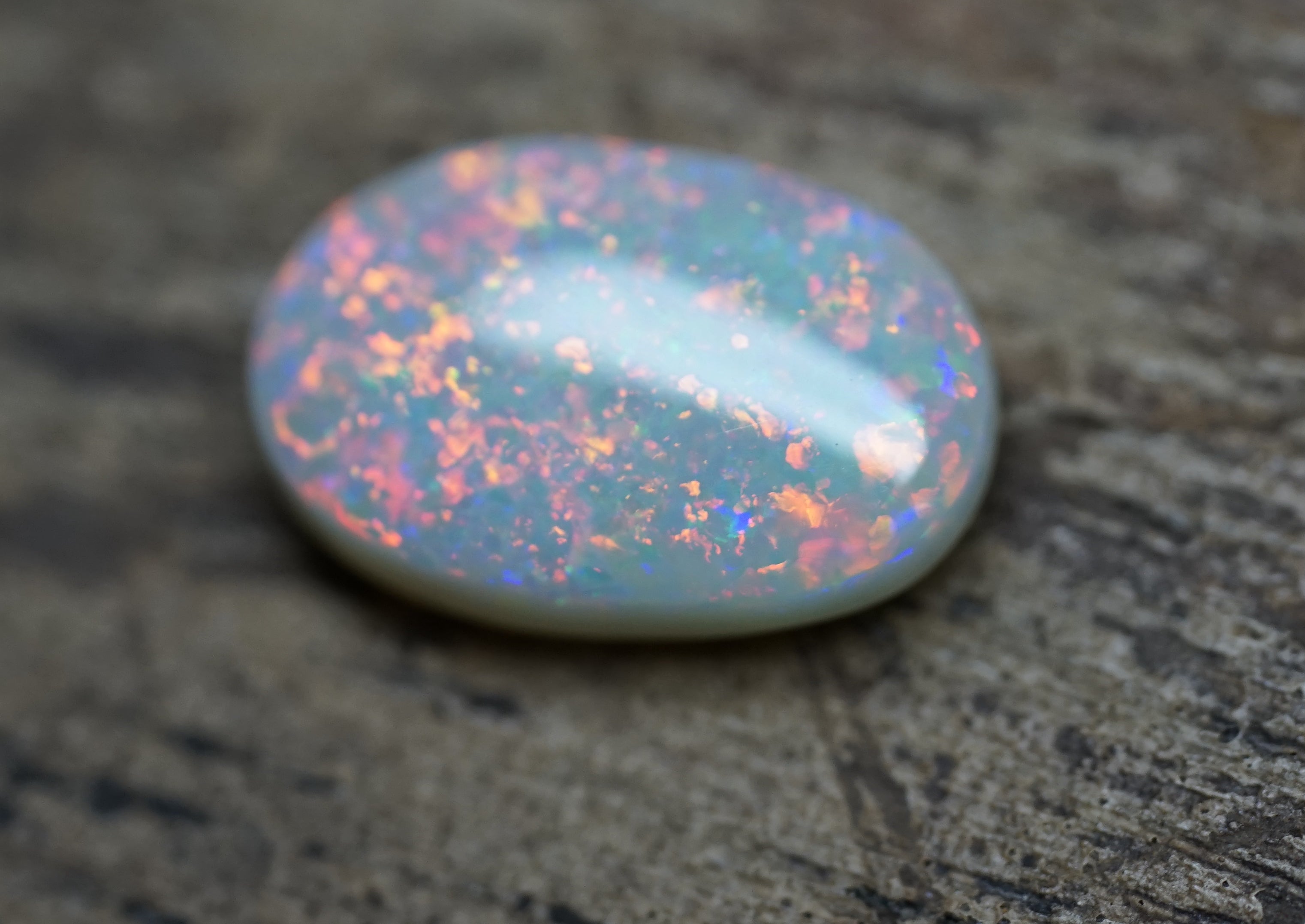 Coober Pedy Bright Orange Pinfire Pattern - 1.5 Carats. 0015