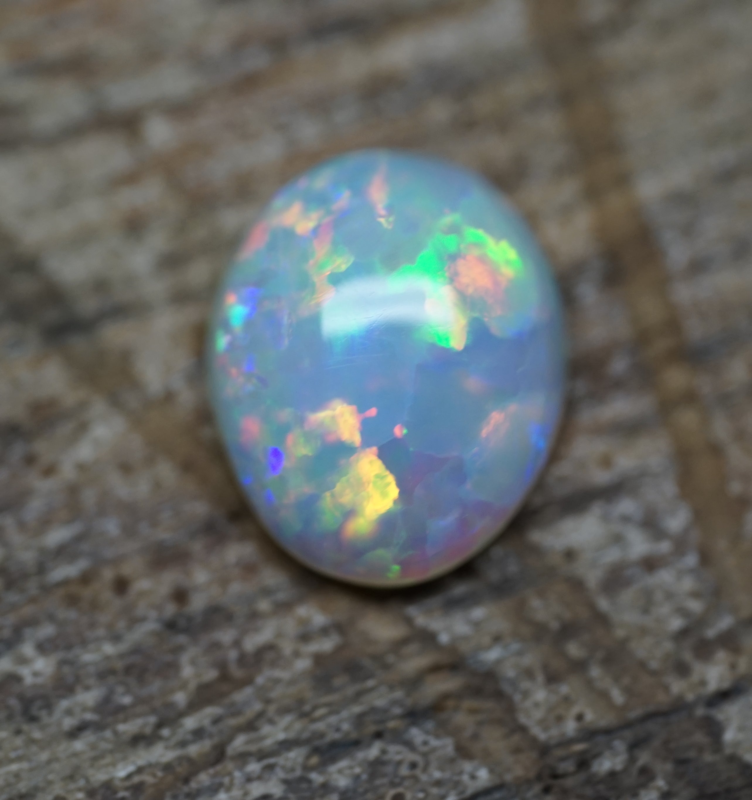 Coober Pedy Bright Ring Stone - 1.4 Carats. 0016
