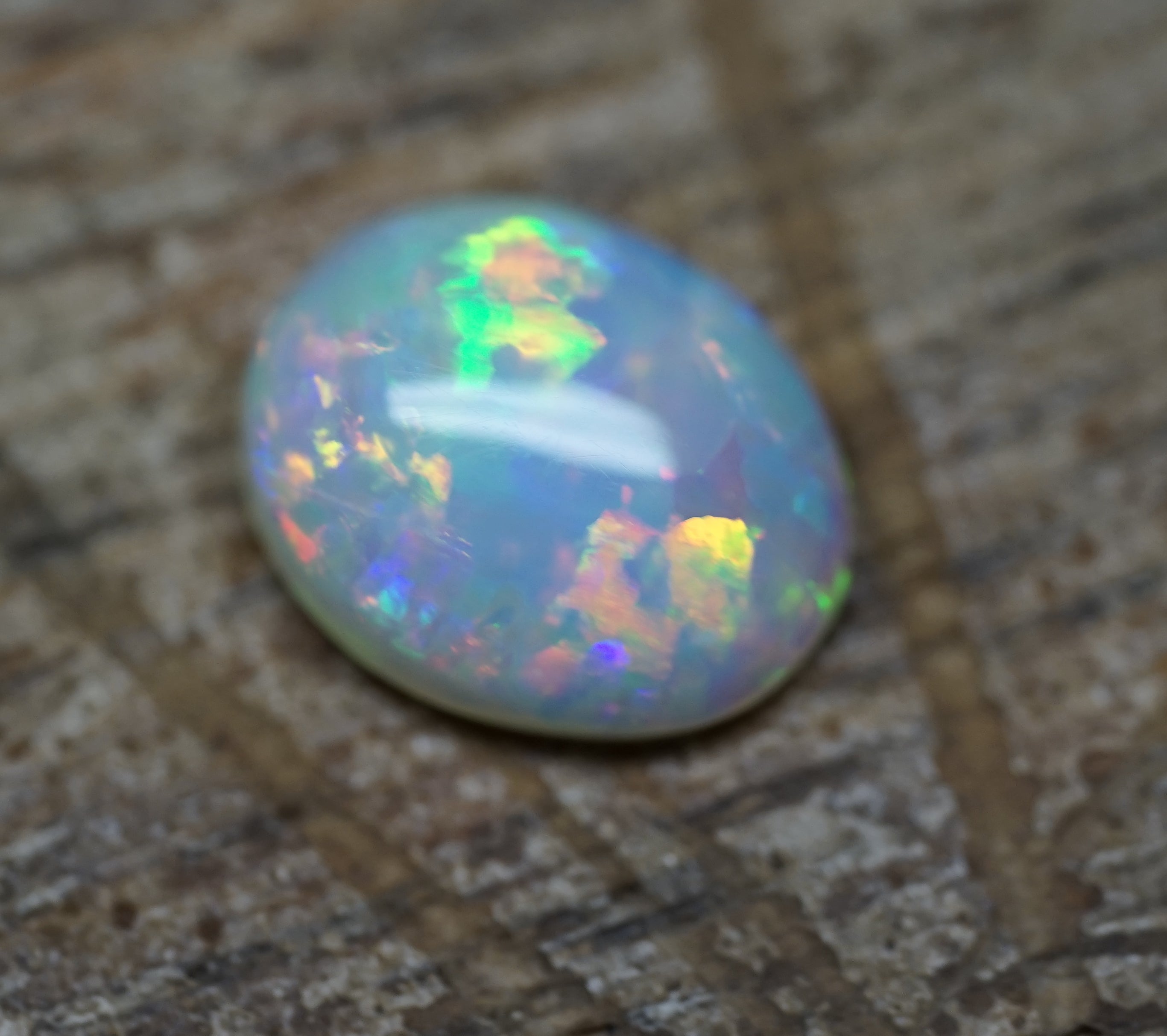 Coober Pedy Bright Ring Stone - 1.4 Carats. 0016
