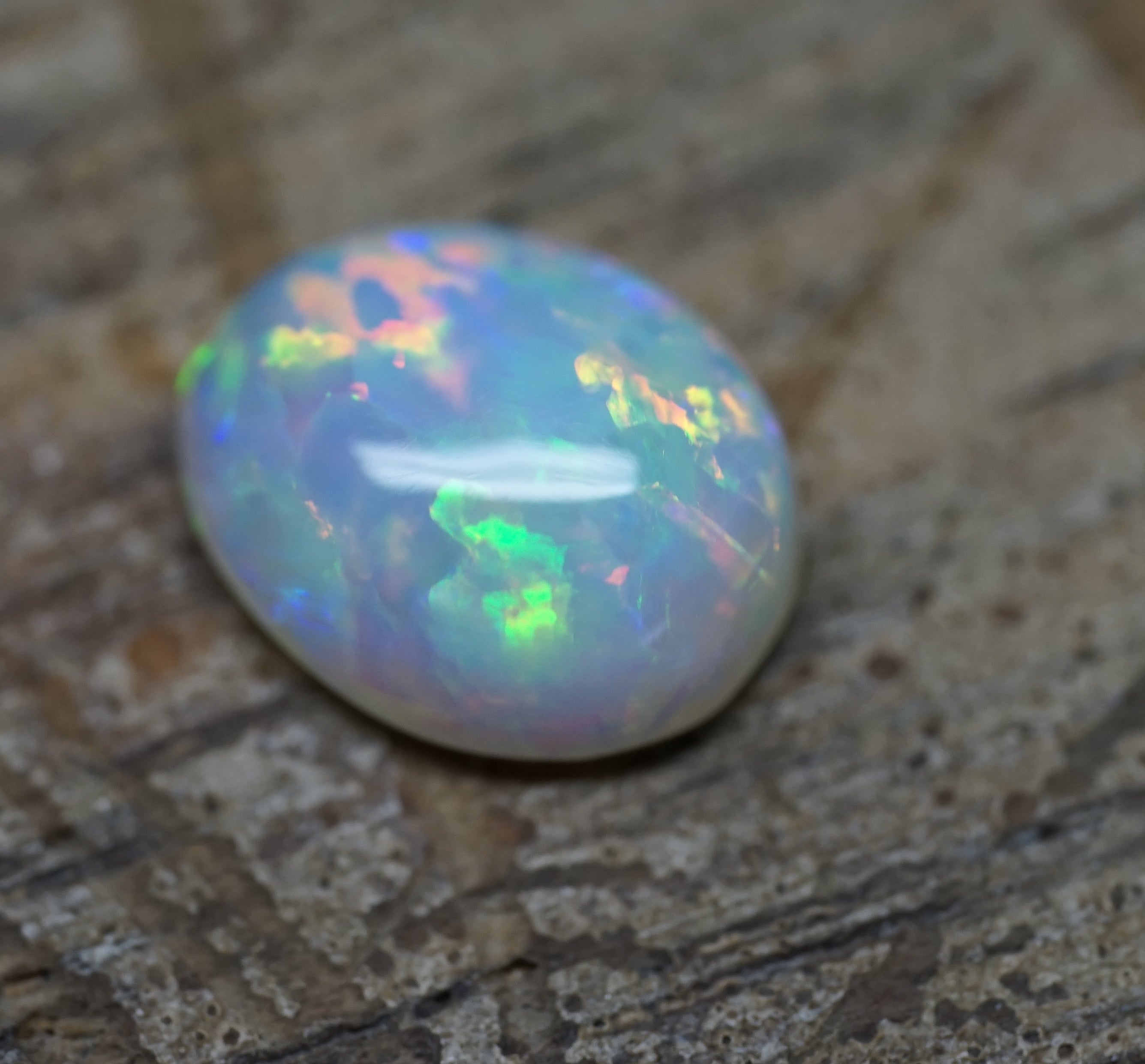 Coober Pedy Bright Ring Stone - 1.4 Carats. 0016