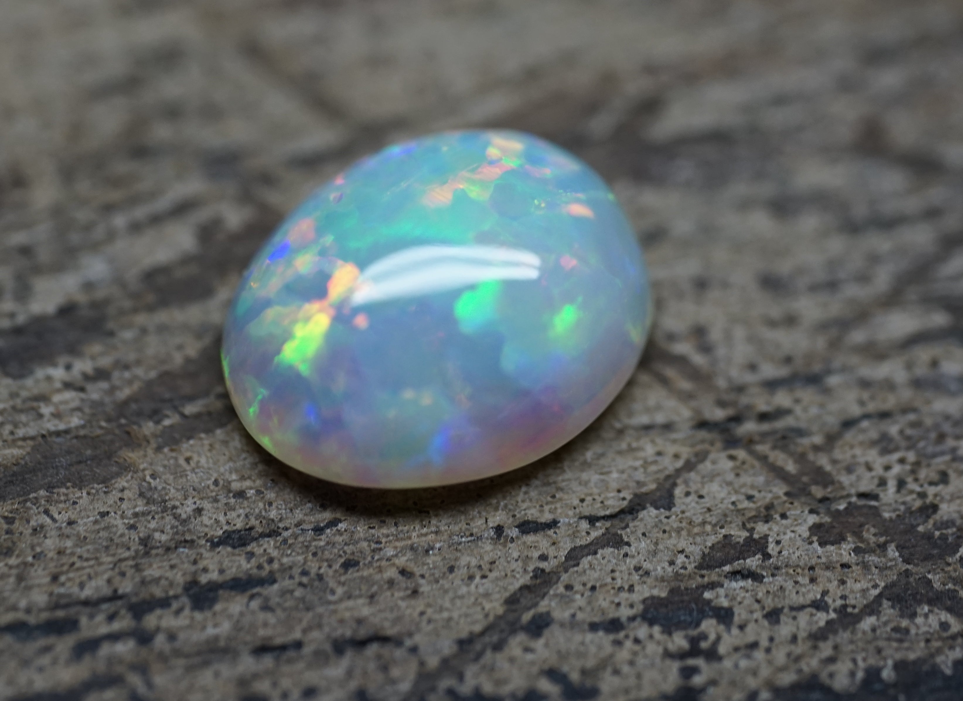 Coober Pedy Bright Ring Stone - 1.4 Carats. 0016