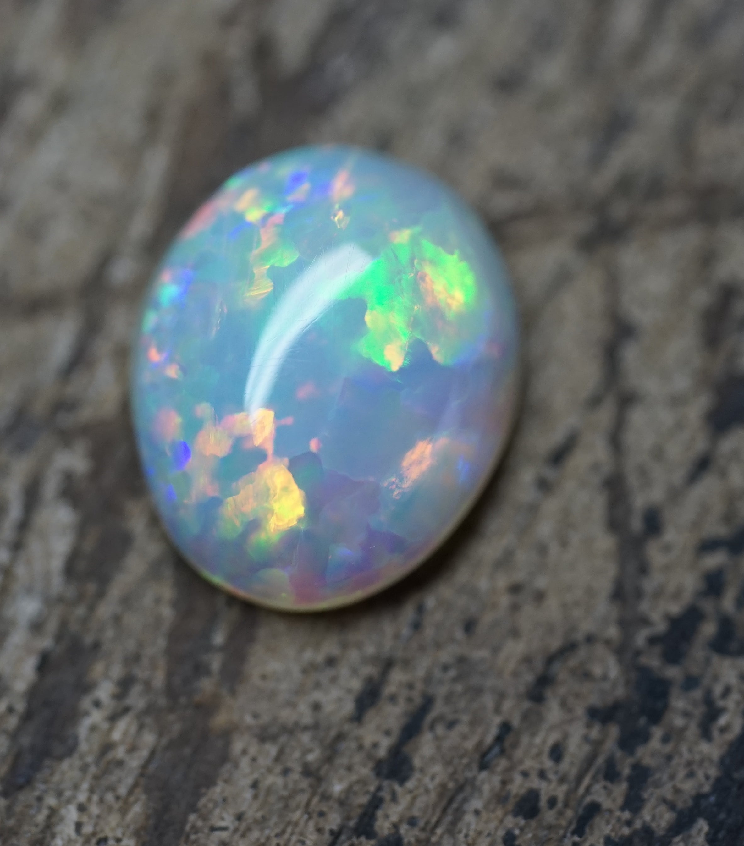Coober Pedy Bright Ring Stone - 1.4 Carats. 0016