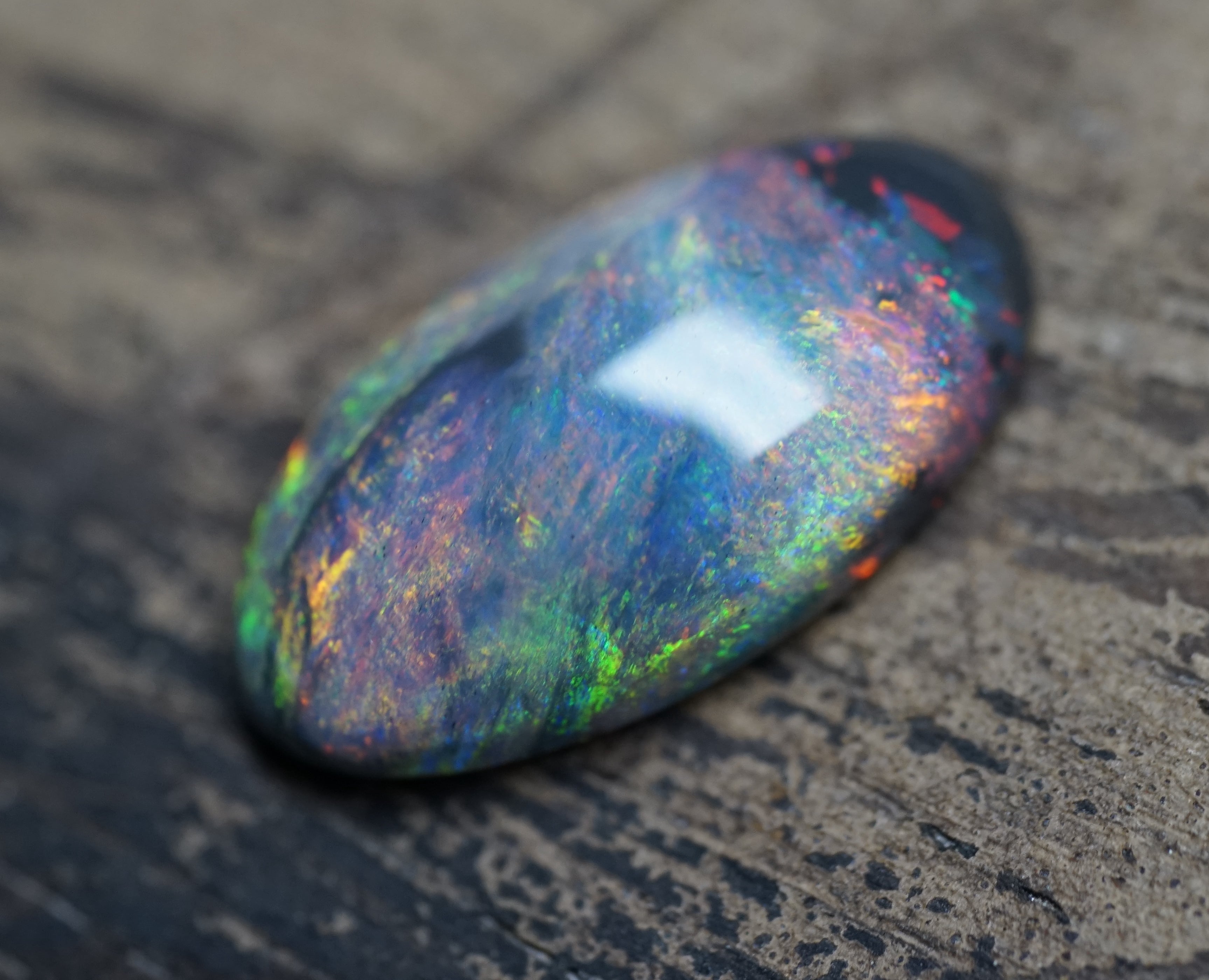 Lightning Ridge Black Opal - 3.1 Carats. 0054