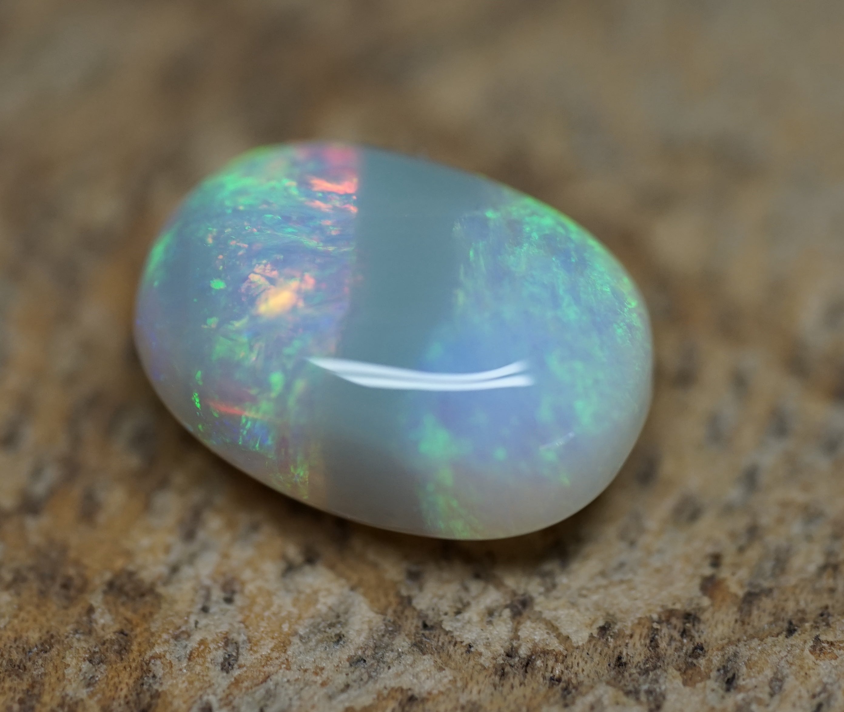 Lambina High Dome Ringstone - Double Sided - 2.6 Carats. 0048