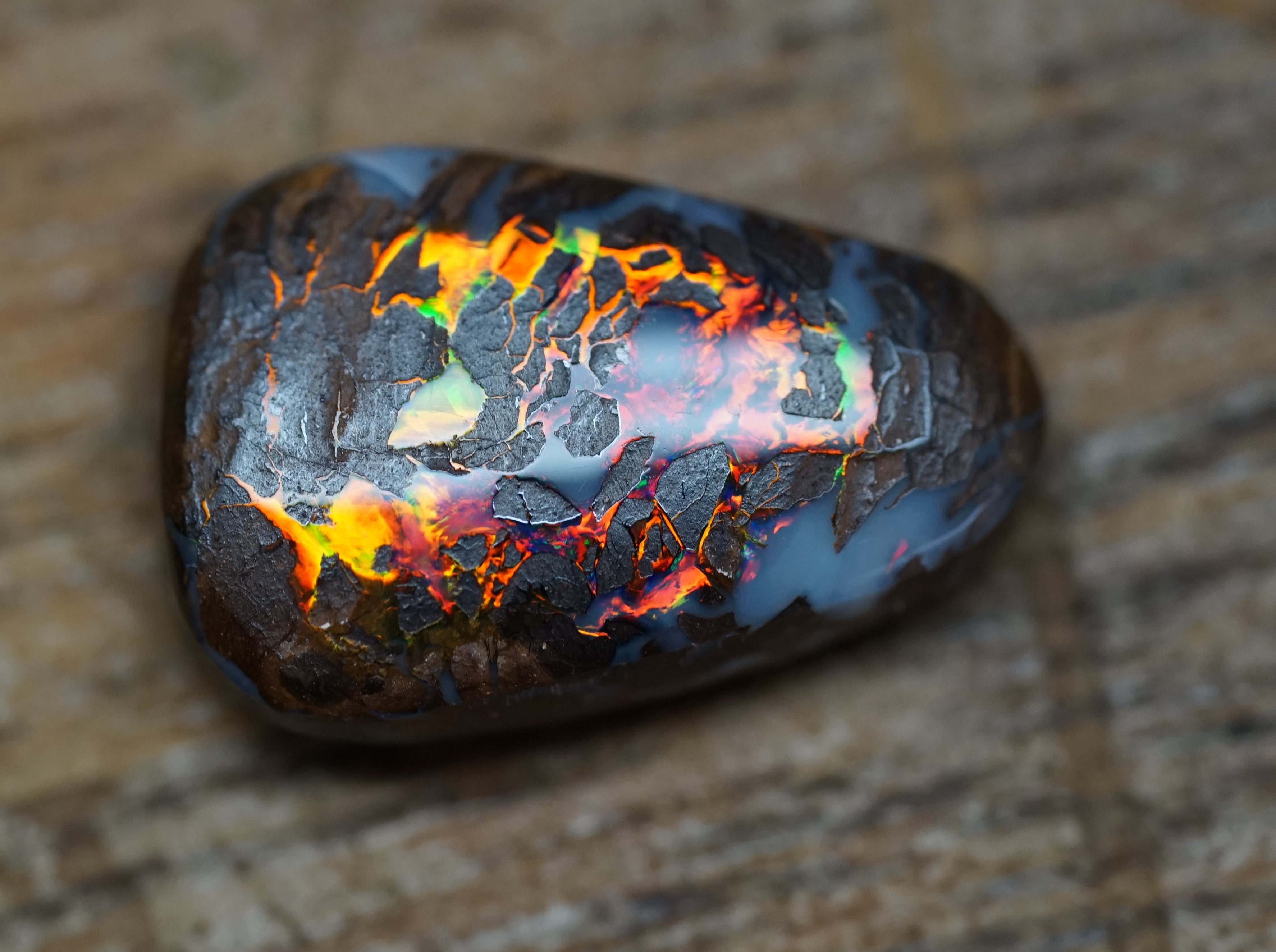 Boulder lava Pendant Stone - 5.3 Carats. 0009