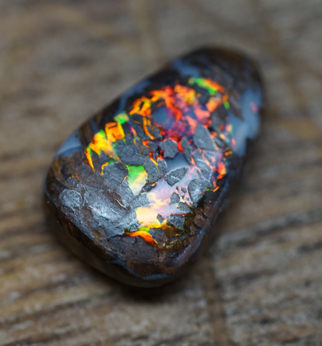 Boulder lava Pendant Stone - 5.3 Carats. 0009
